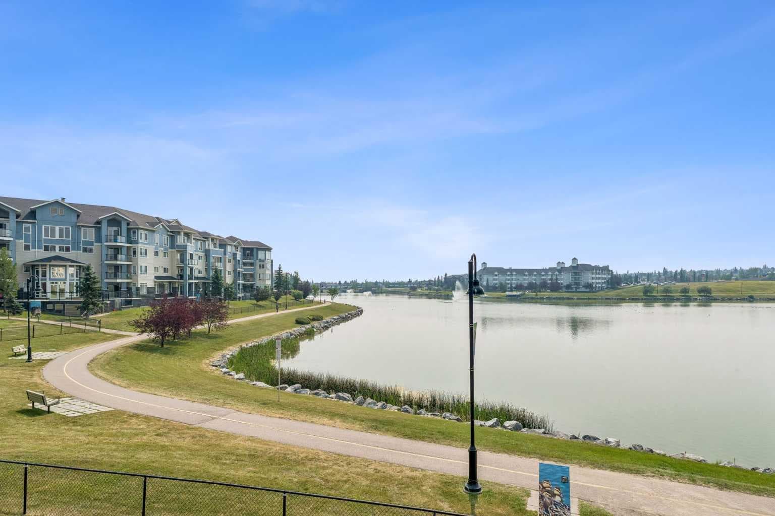 3407, 10 Country Village Park NE