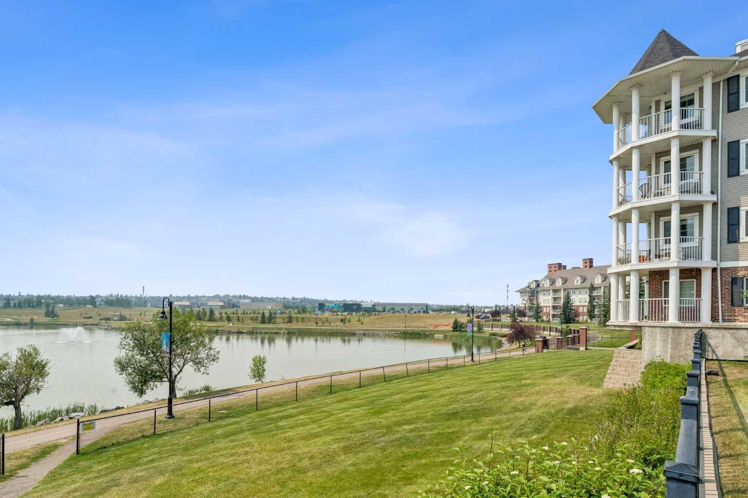 3407, 10 Country Village Park NE