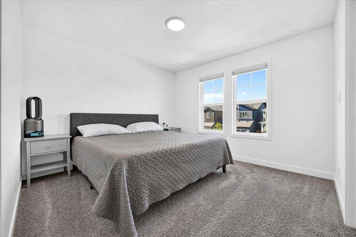 40 Amblefield View NW