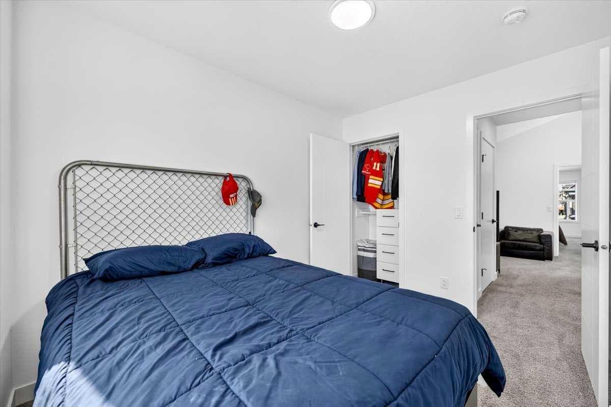 40 Amblefield View NW