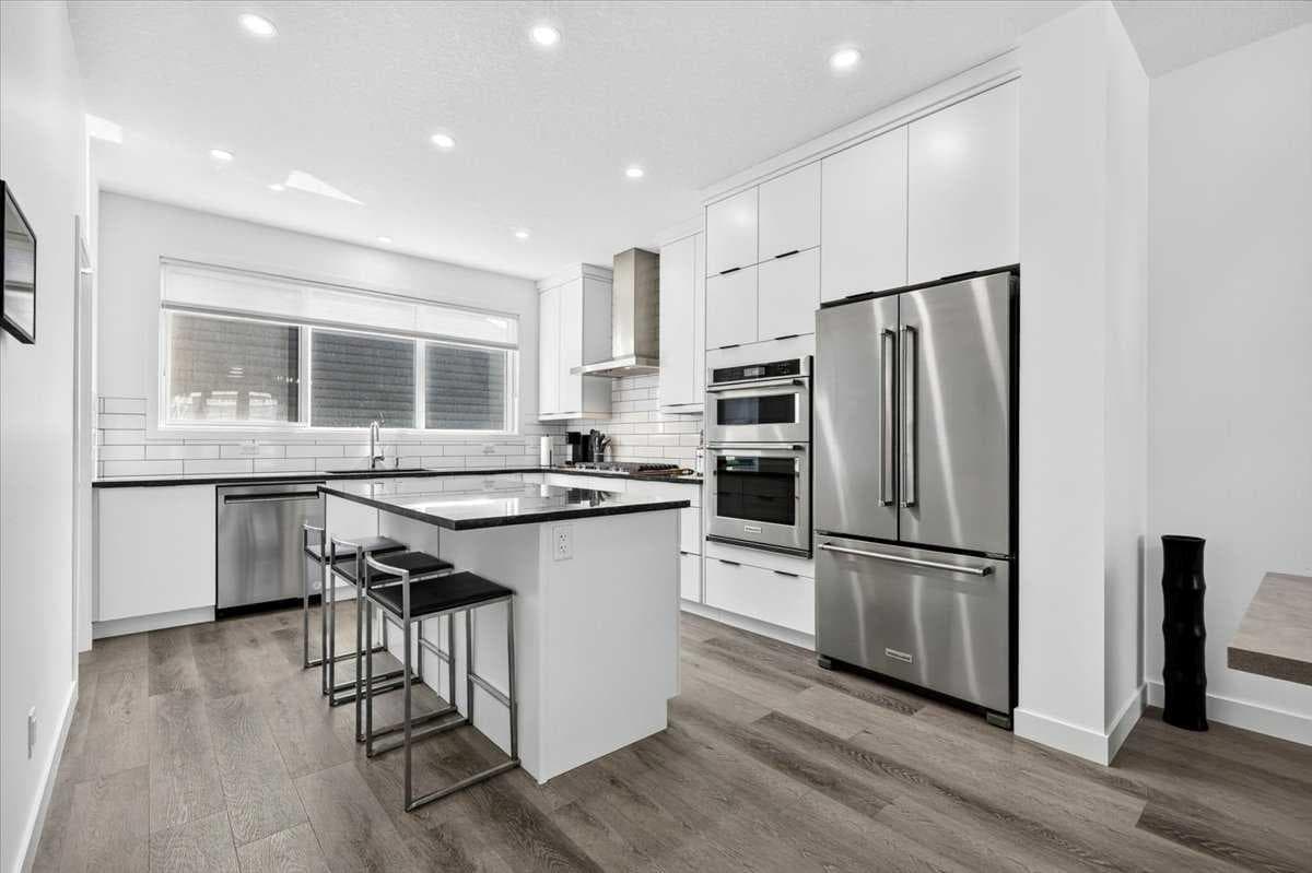 40 Amblefield View NW
