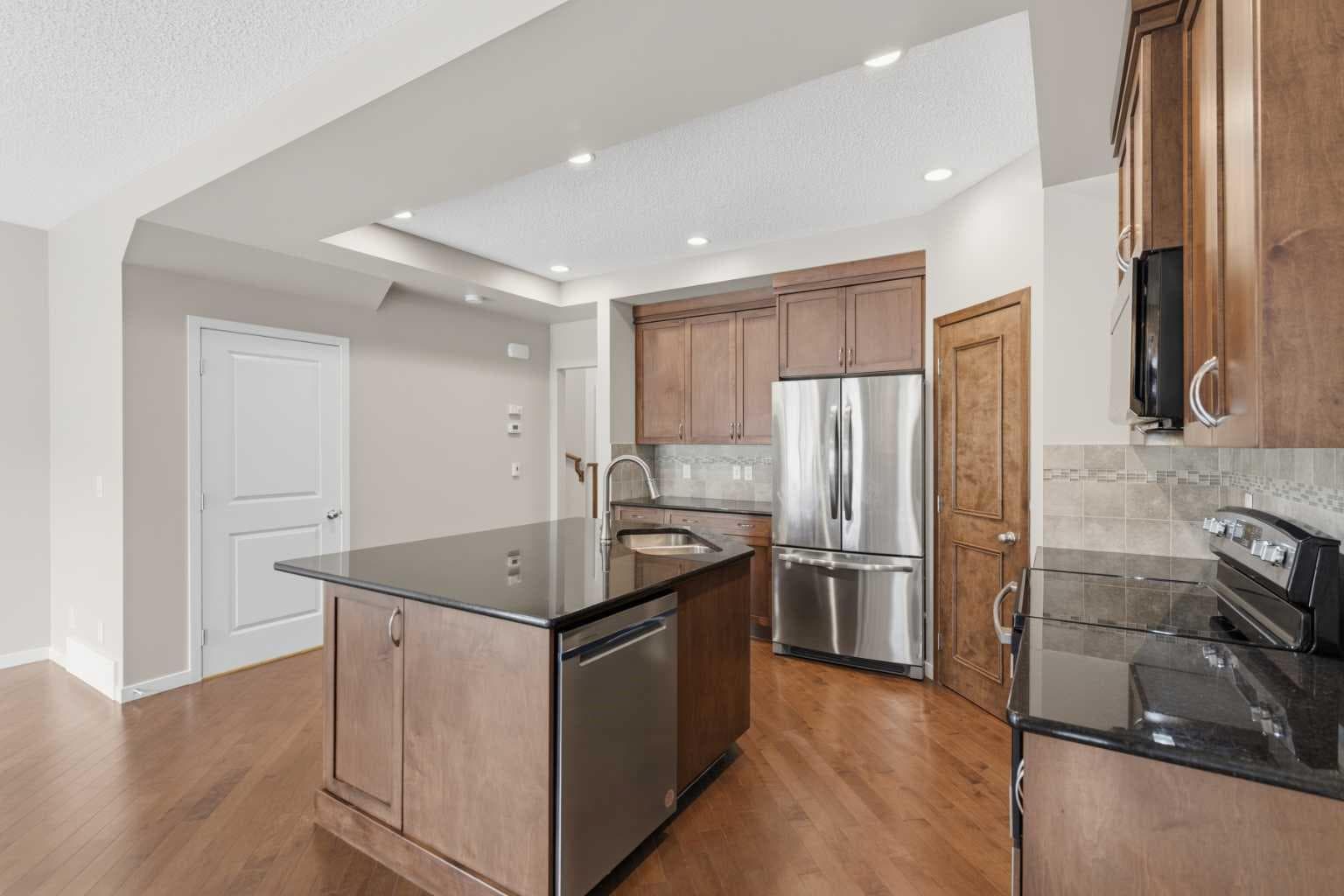 40 Panatella Mews NW