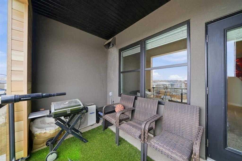 318, 55 Wolf hollow Crescent SE