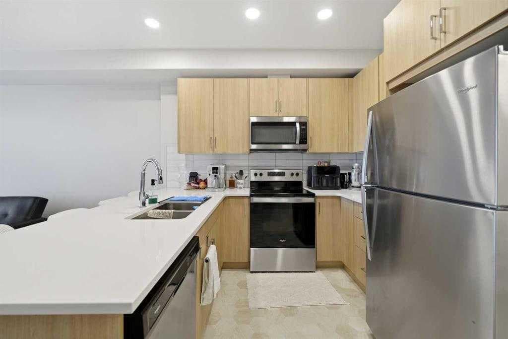 318, 55 Wolf hollow Crescent SE