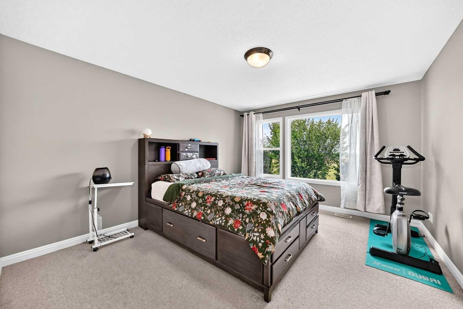 153 Cranleigh Bay SE