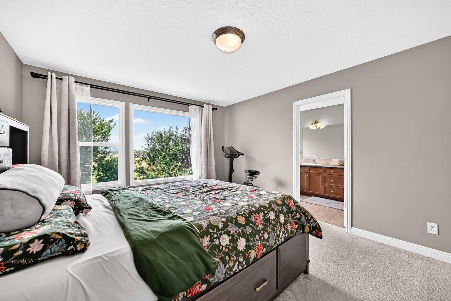 153 Cranleigh Bay SE