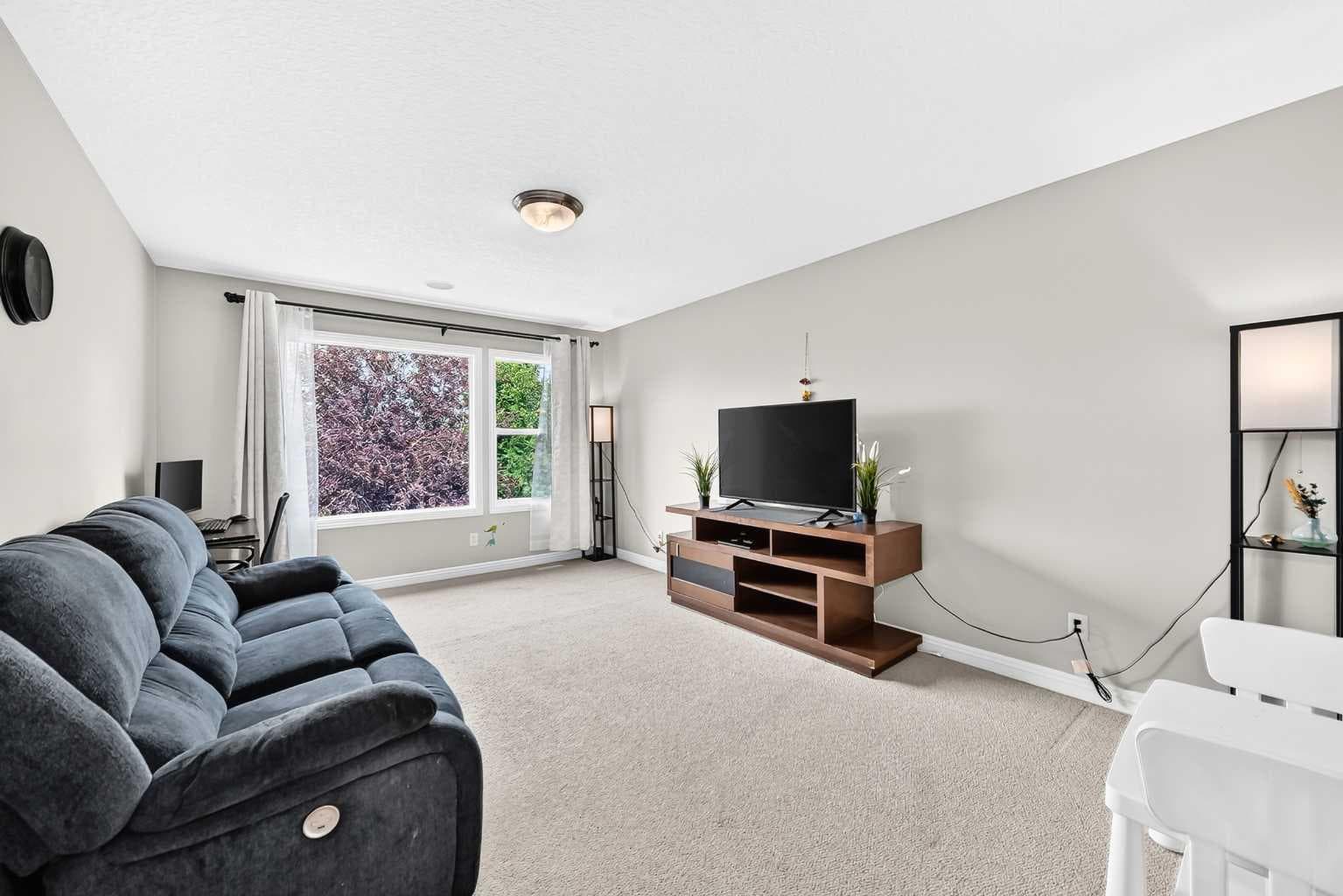 153 Cranleigh Bay SE