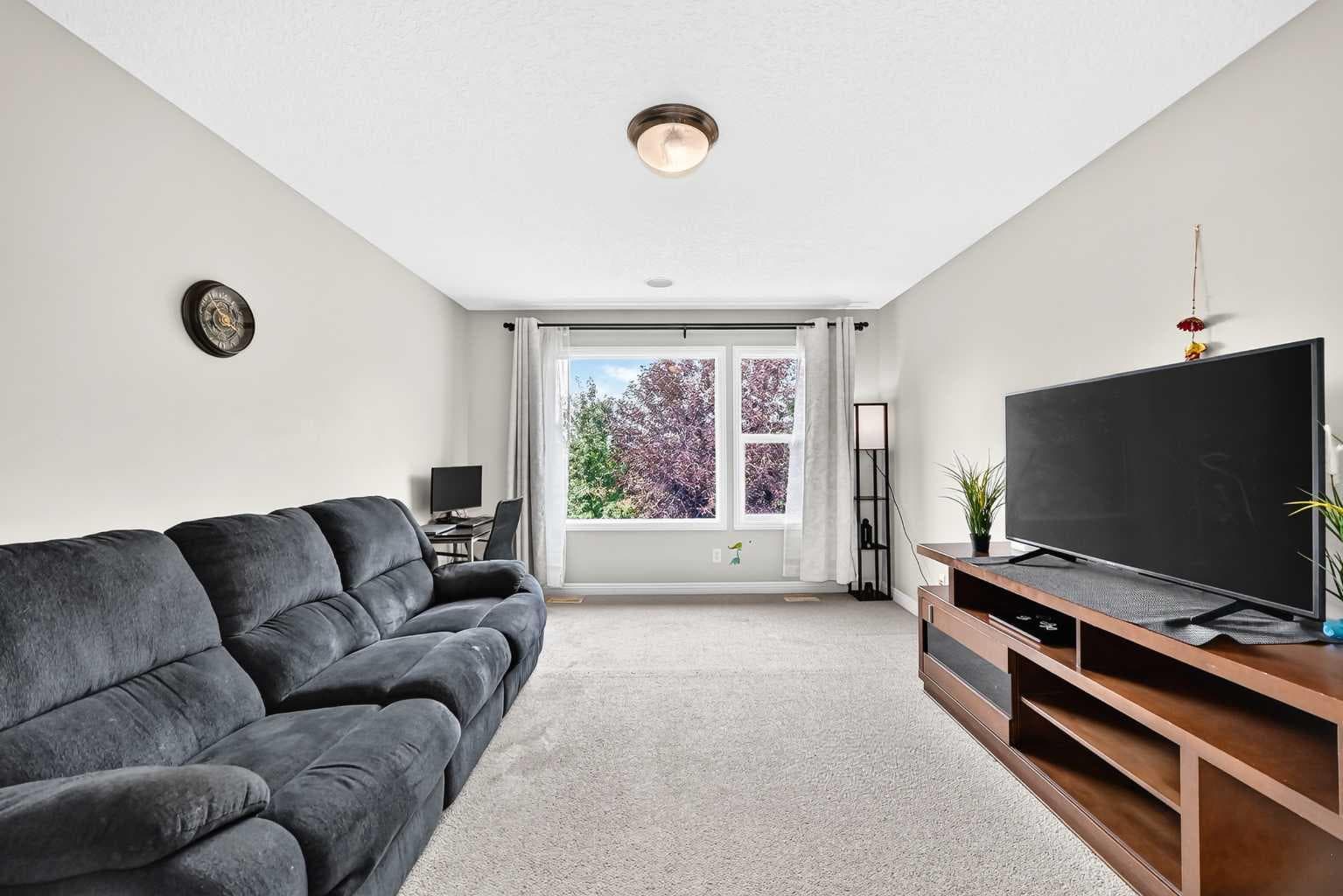 153 Cranleigh Bay SE