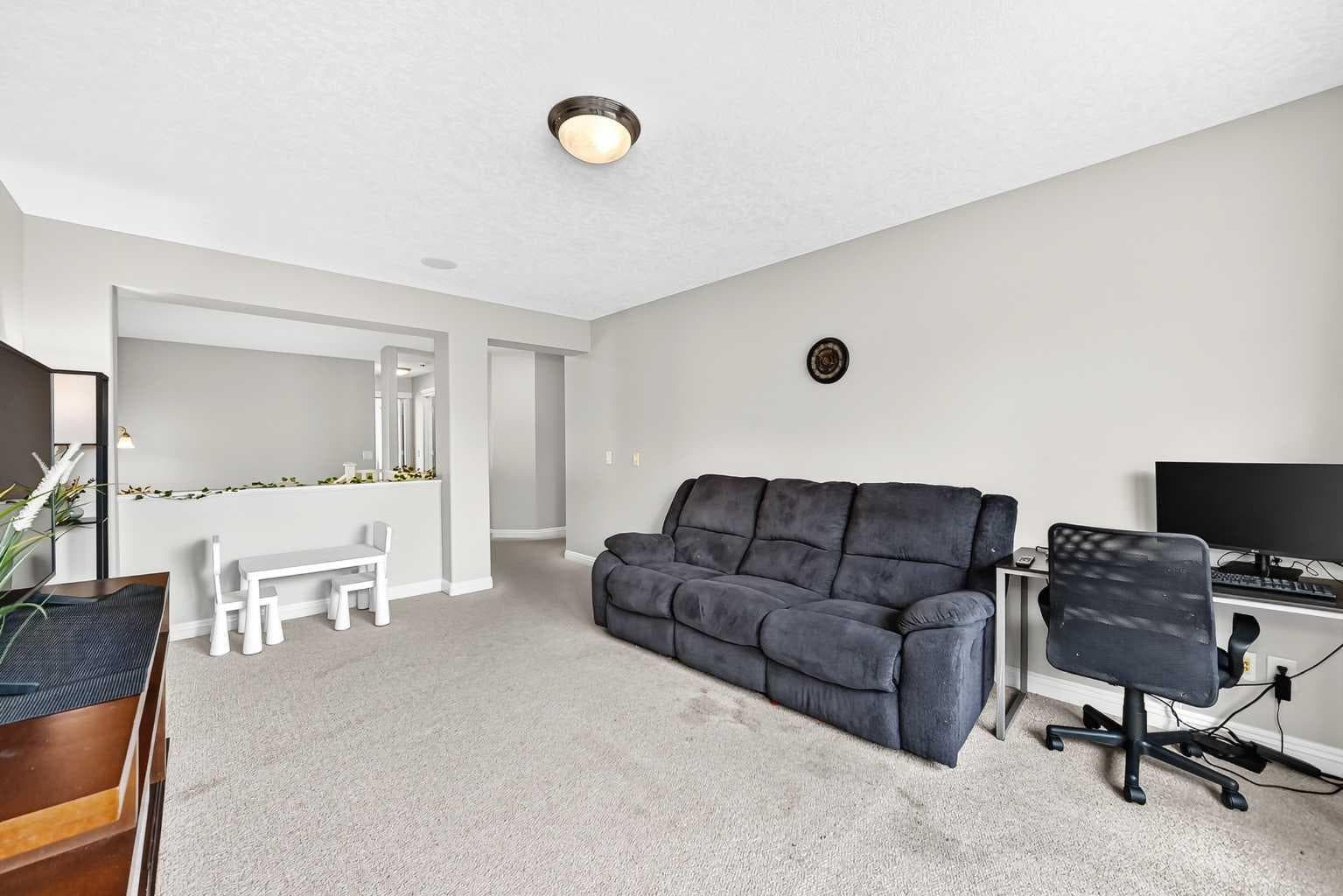 153 Cranleigh Bay SE