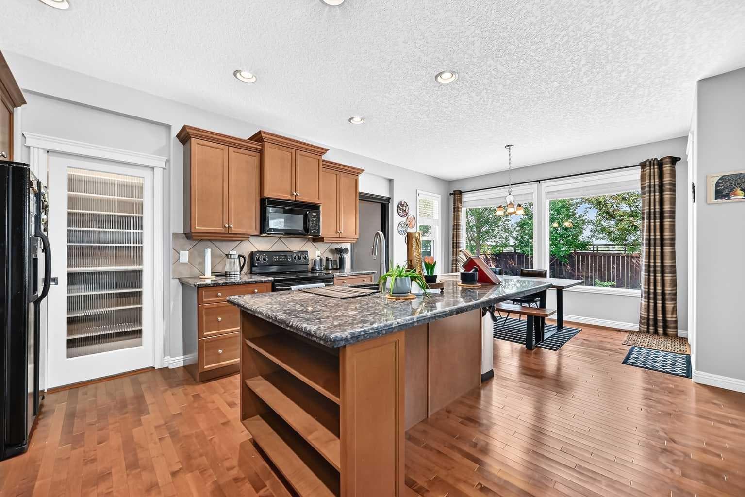 153 Cranleigh Bay SE