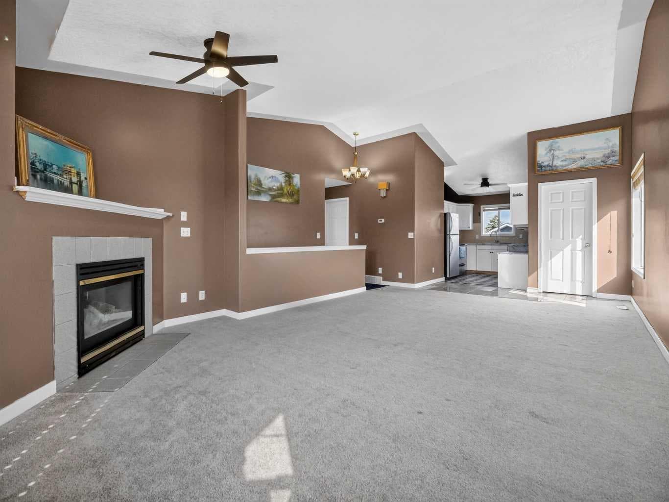 285 Fresno Place NE