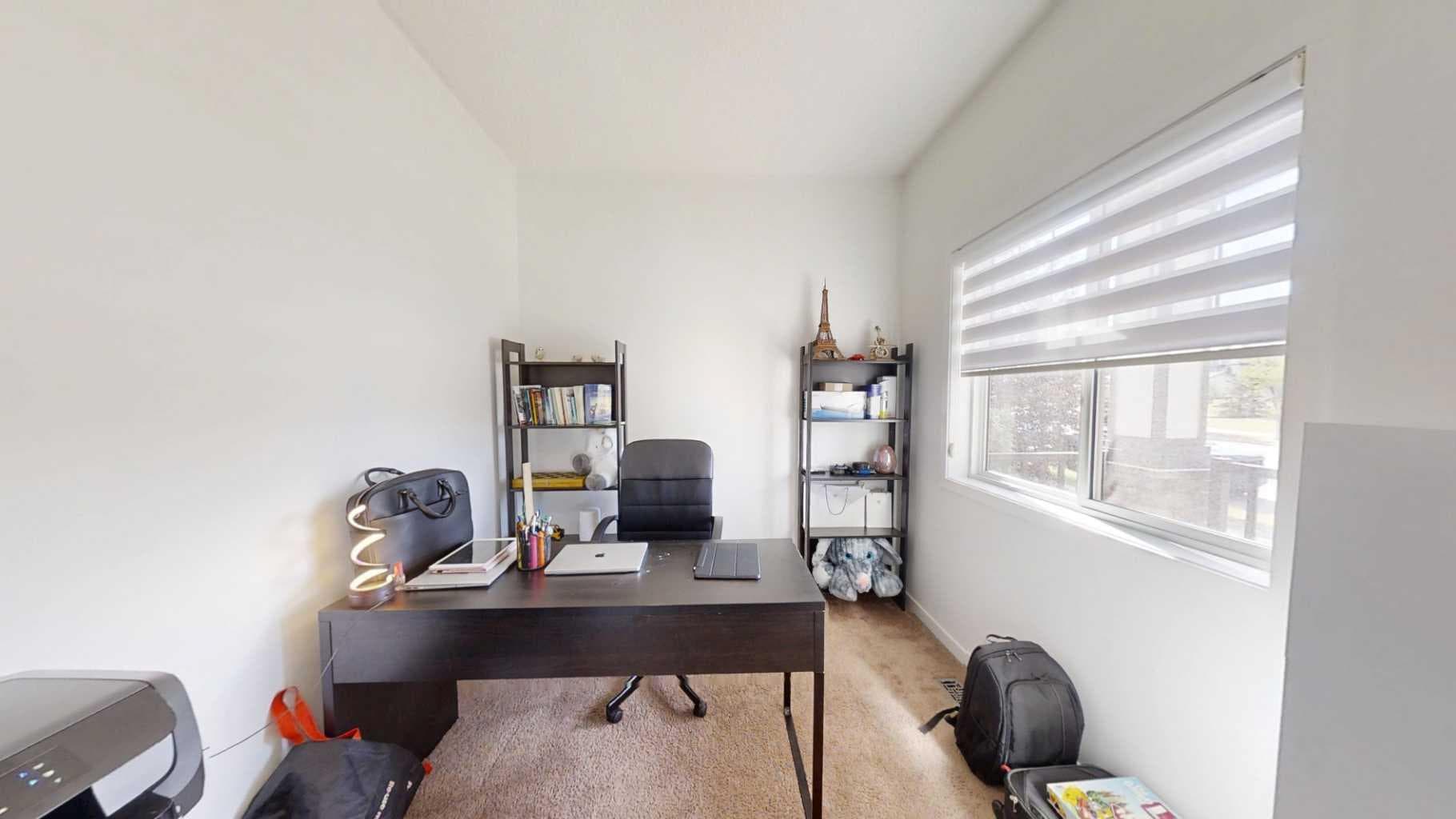 222 Copperpond Boulevard SE