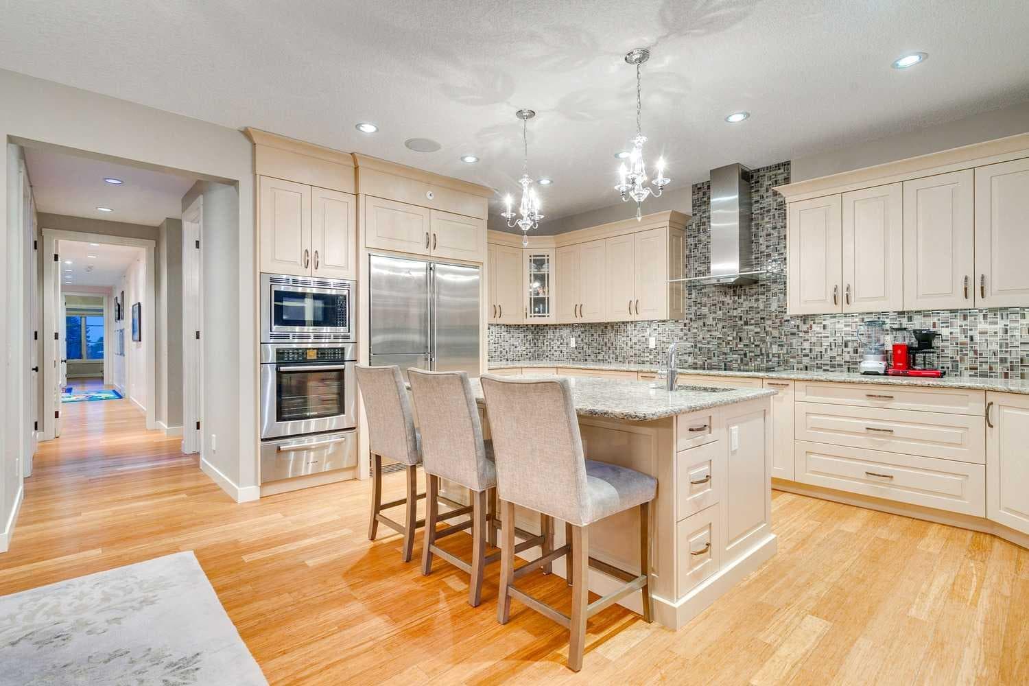 215 Patton Court SW