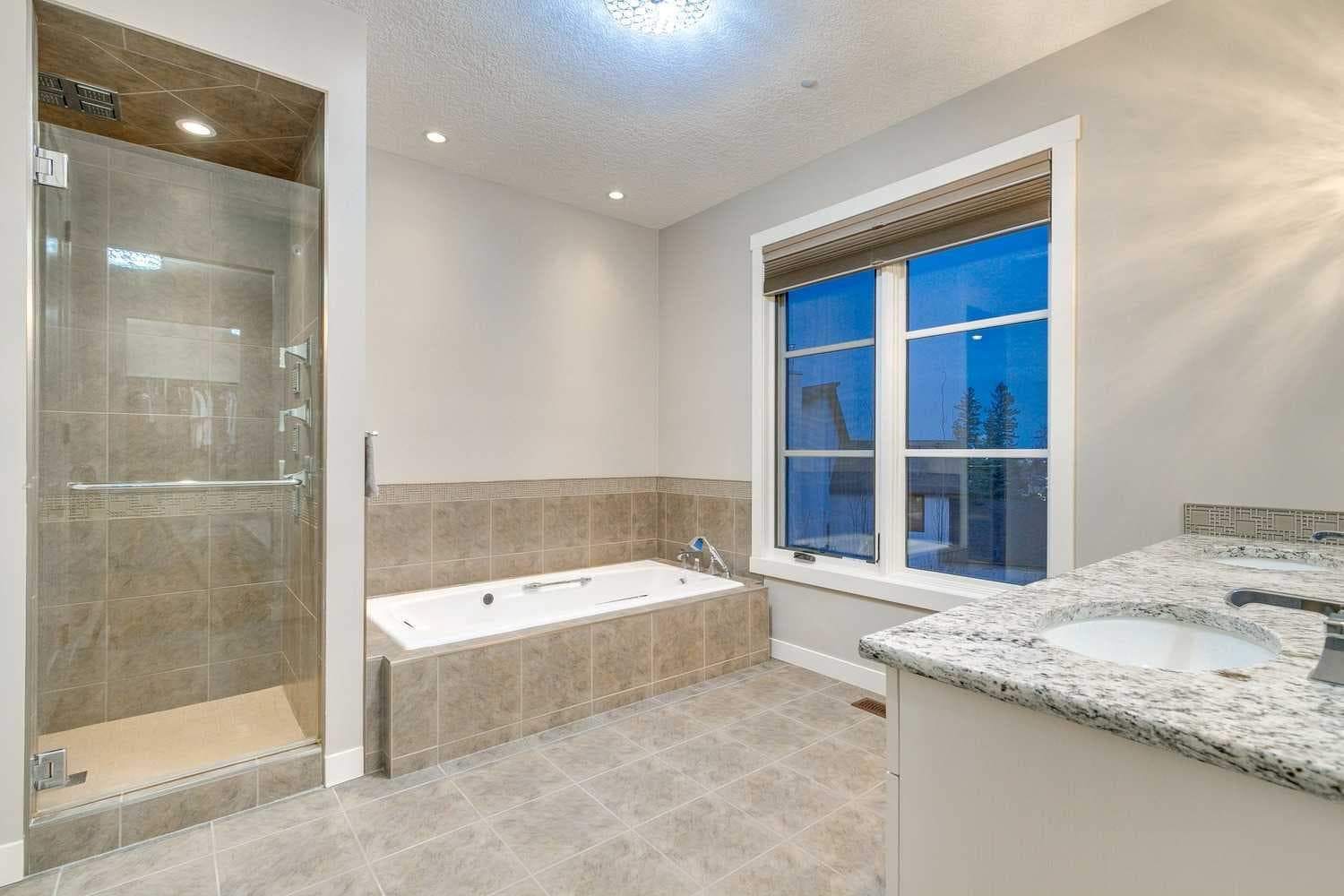 215 Patton Court SW