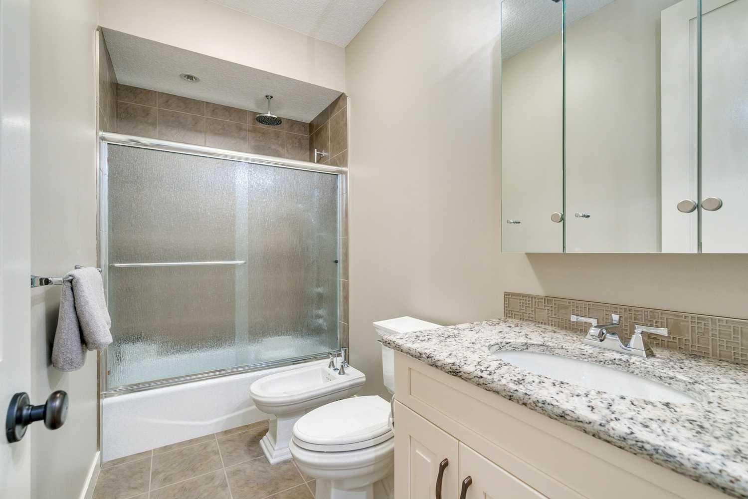215 Patton Court SW
