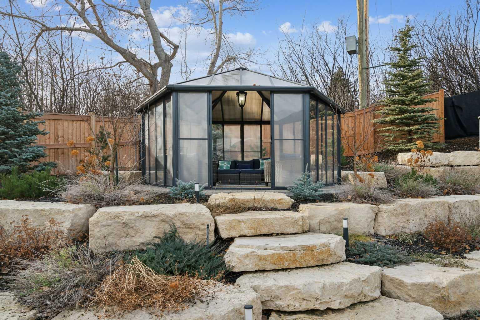 215 Patton Court SW