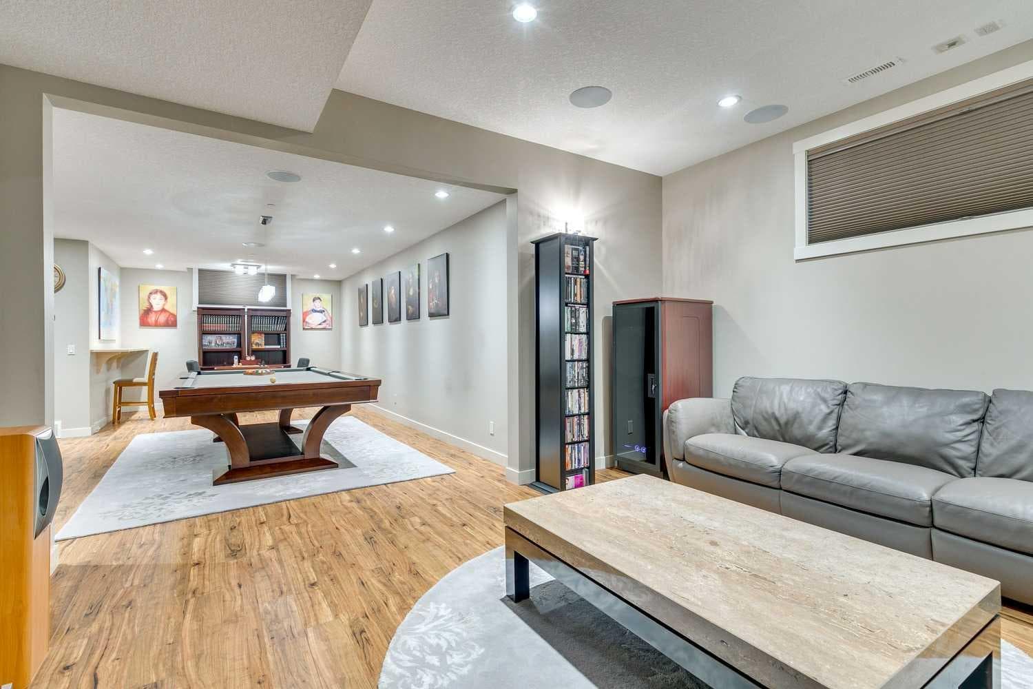 215 Patton Court SW