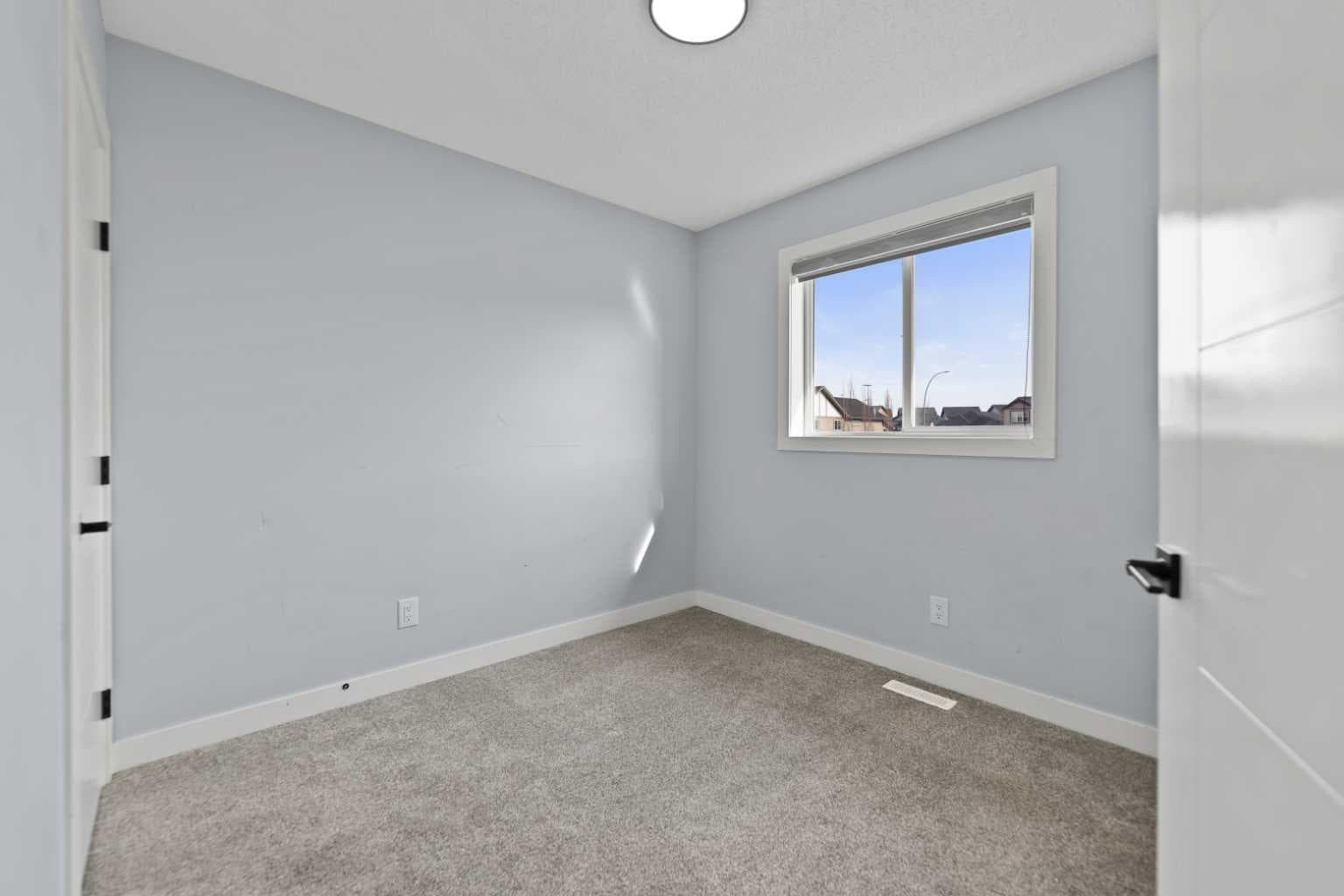 102 Martin Crossing Grove NE
