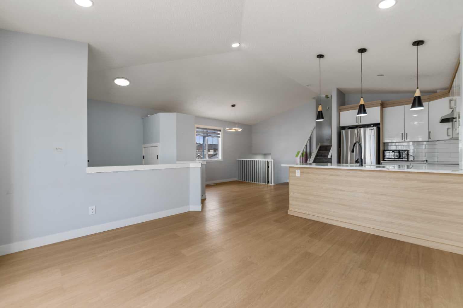 102 Martin Crossing Grove NE