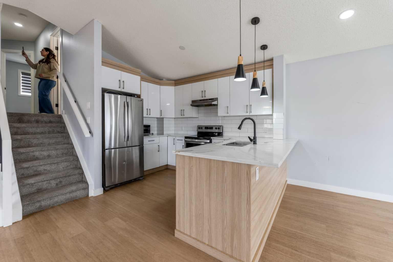 102 Martin Crossing Grove NE