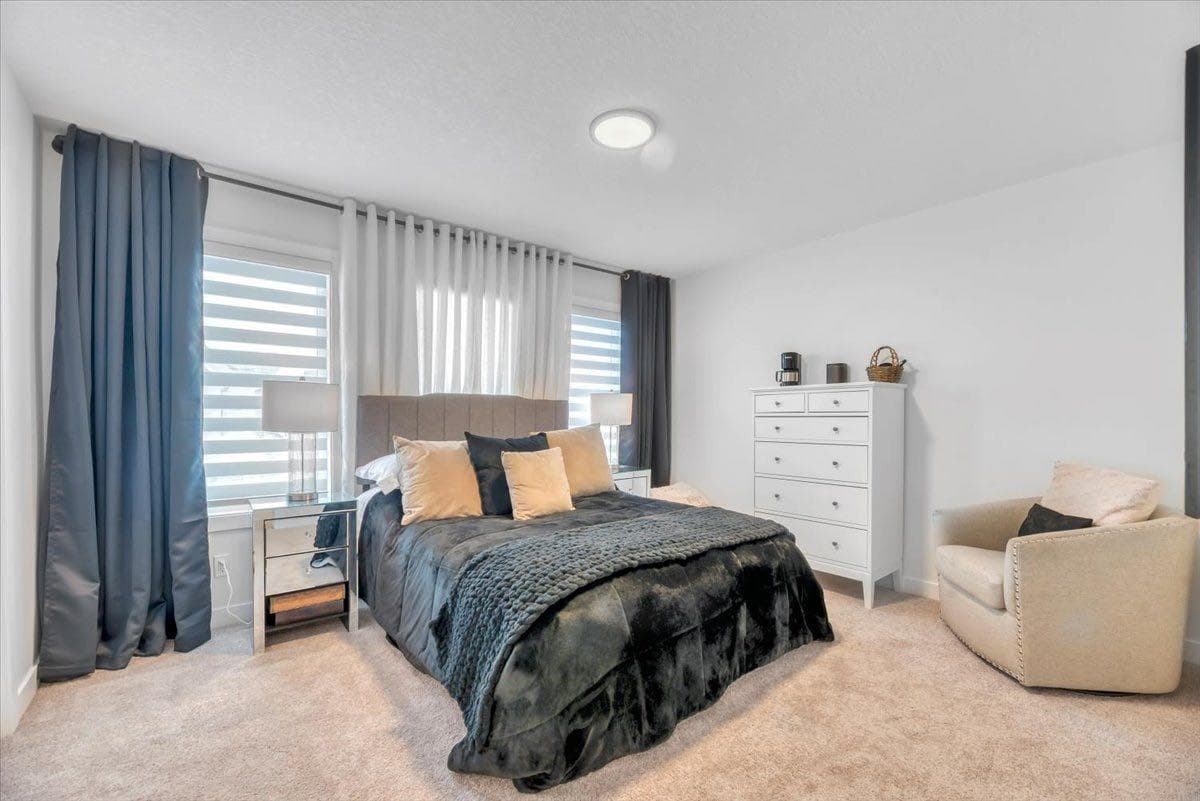 77 Versant Point SW