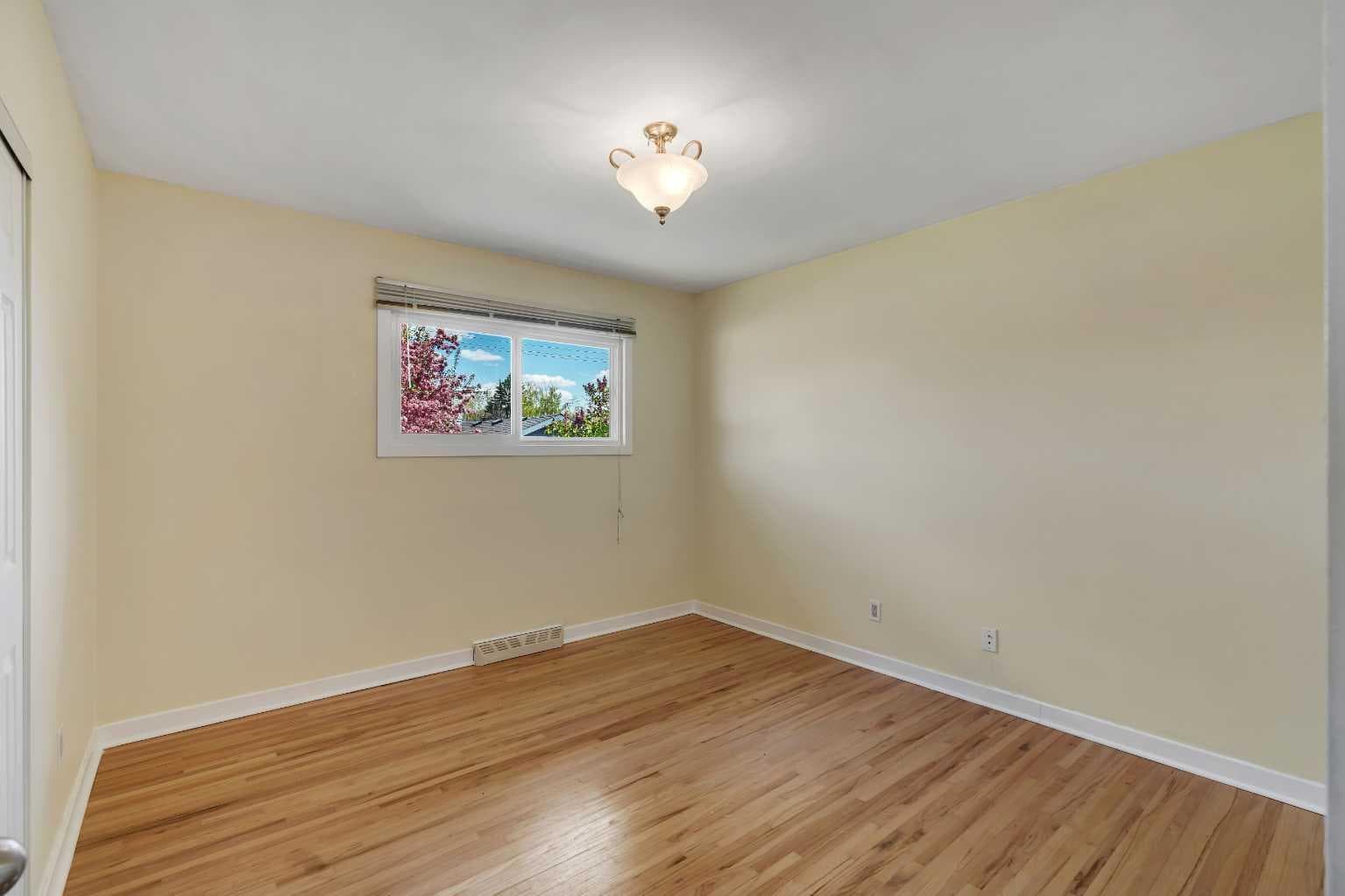 8432 Elbow Drive SW