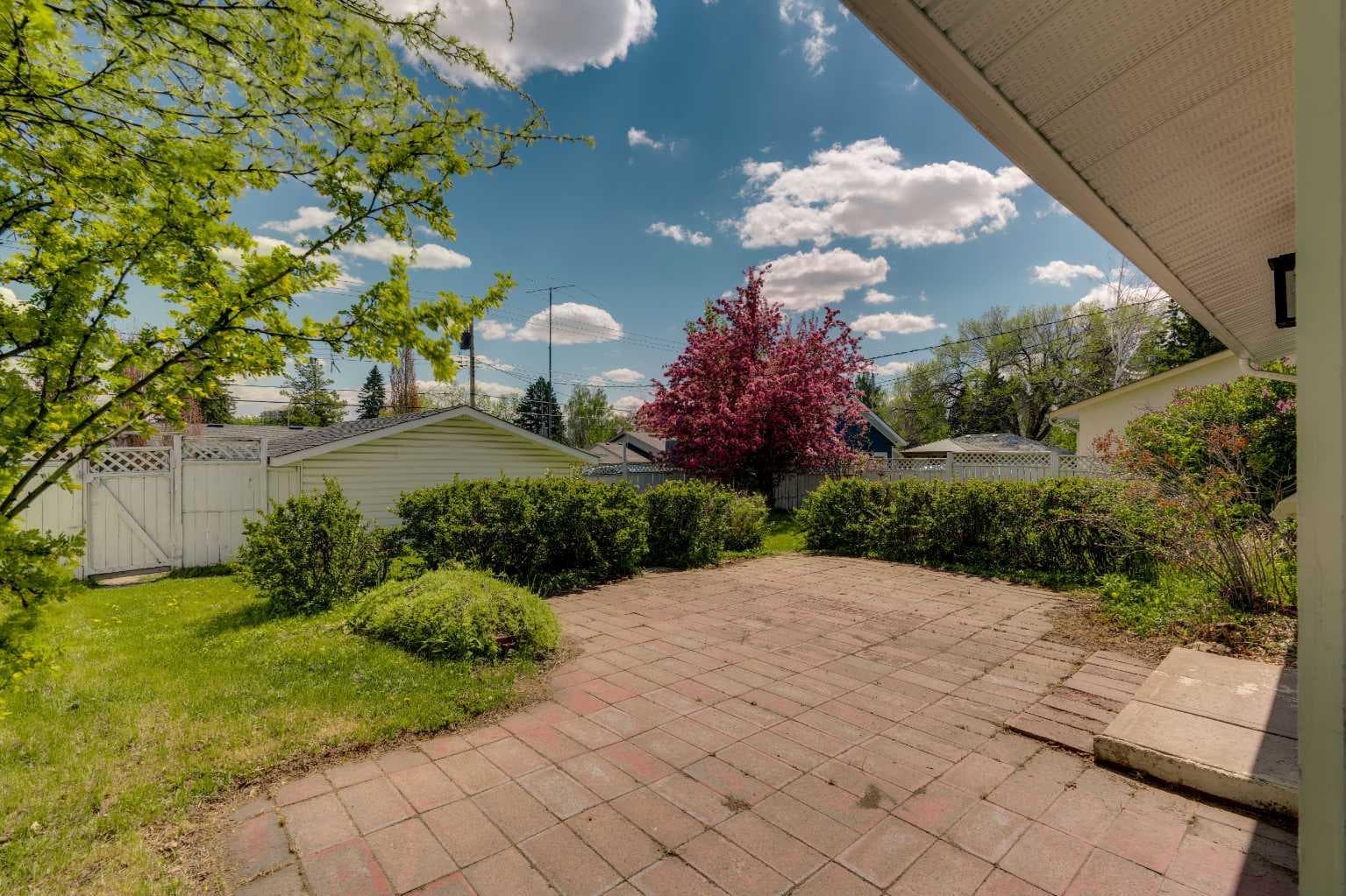 8432 Elbow Drive SW
