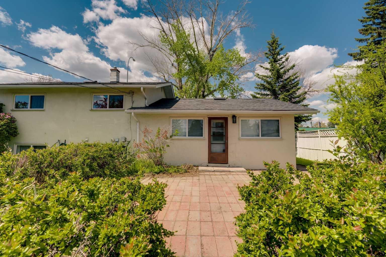 8432 Elbow Drive SW