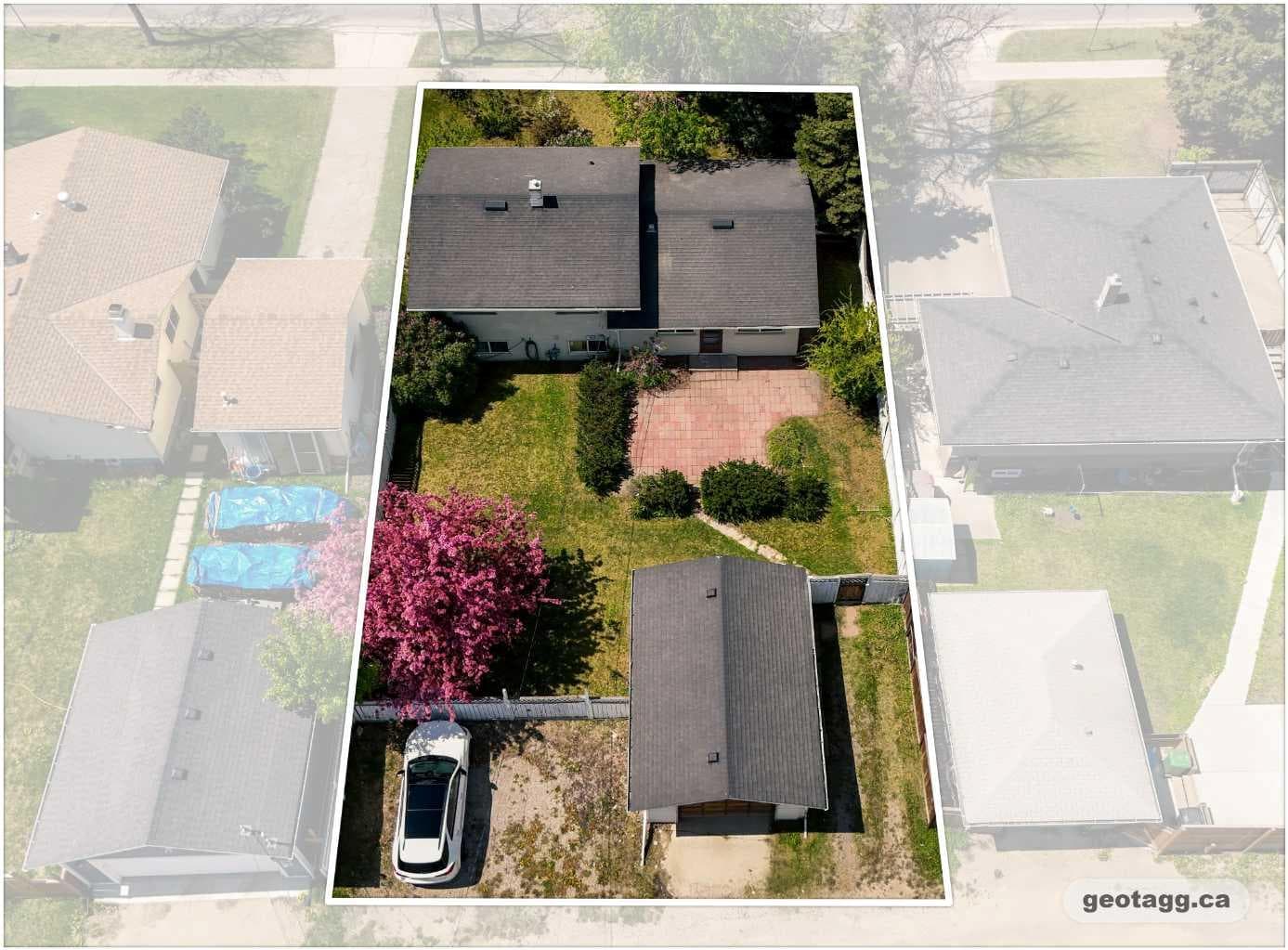 8432 Elbow Drive SW
