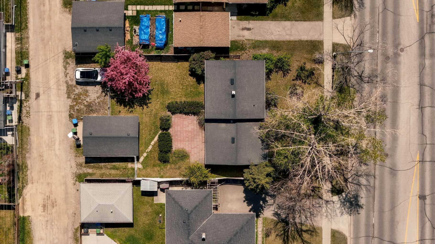 8432 Elbow Drive SW