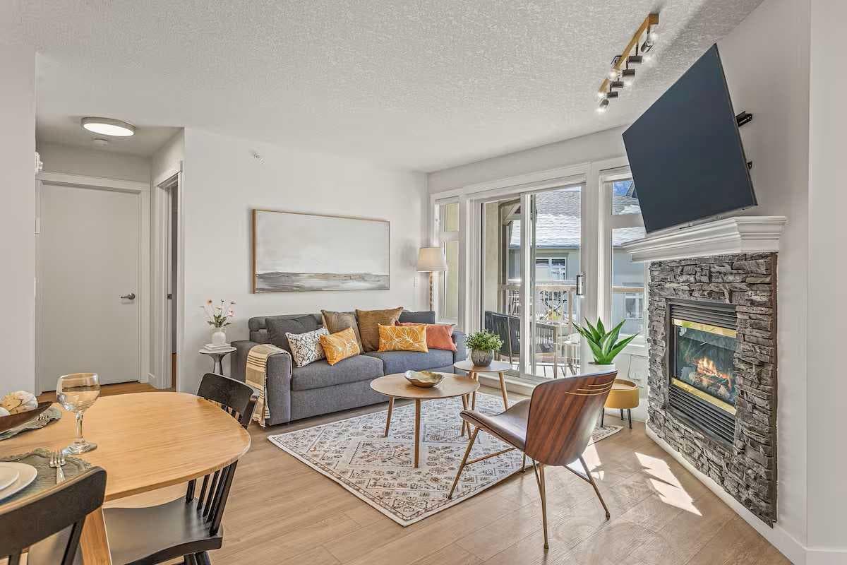 411, 160 Kananaskis Way 