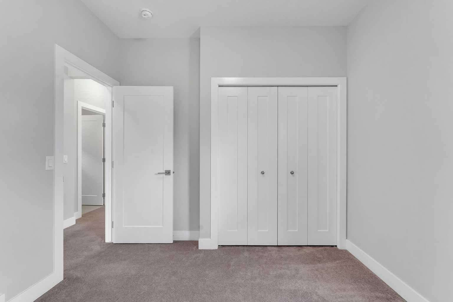 81 Carringvue Manor NW