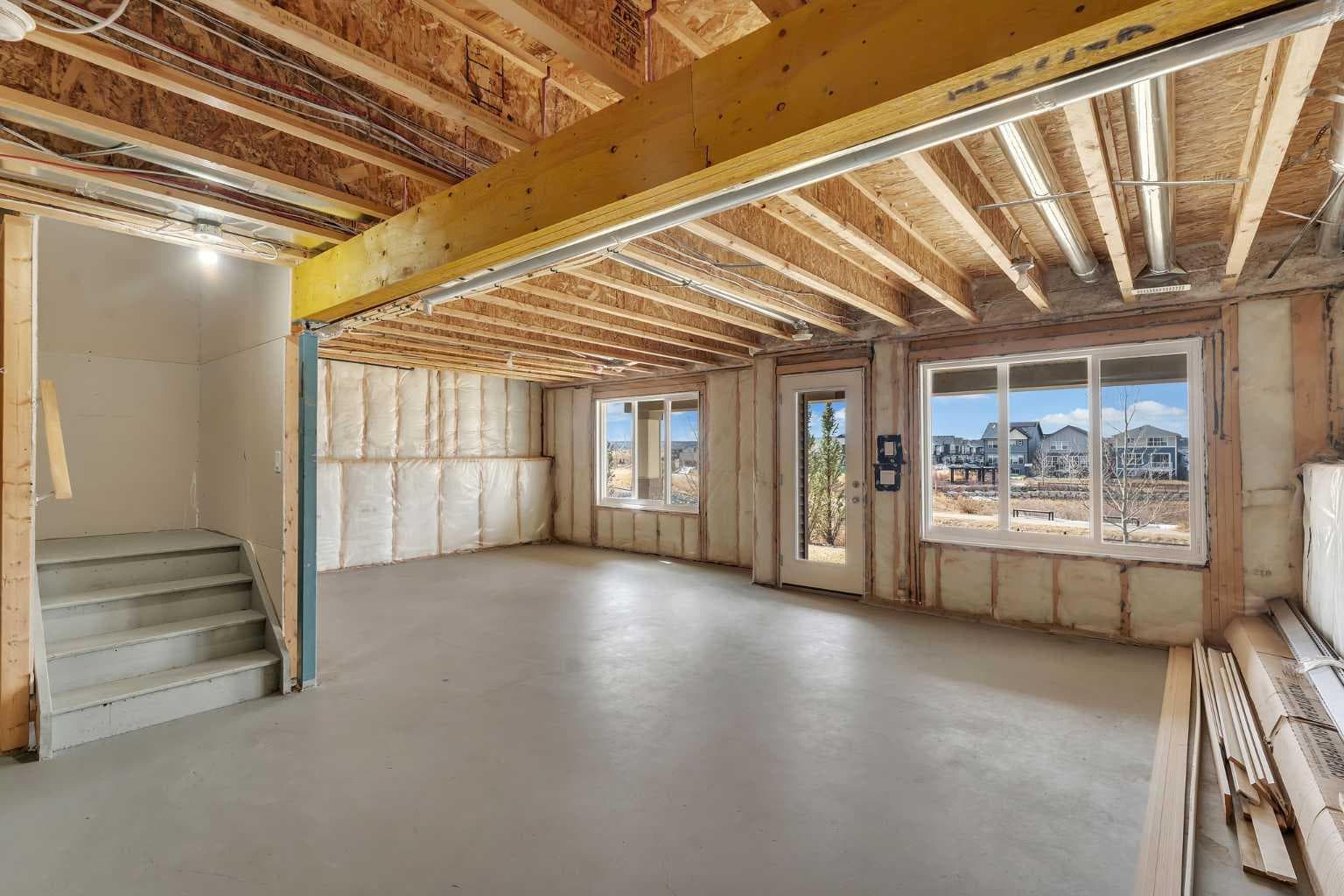 81 Carringvue Manor NW