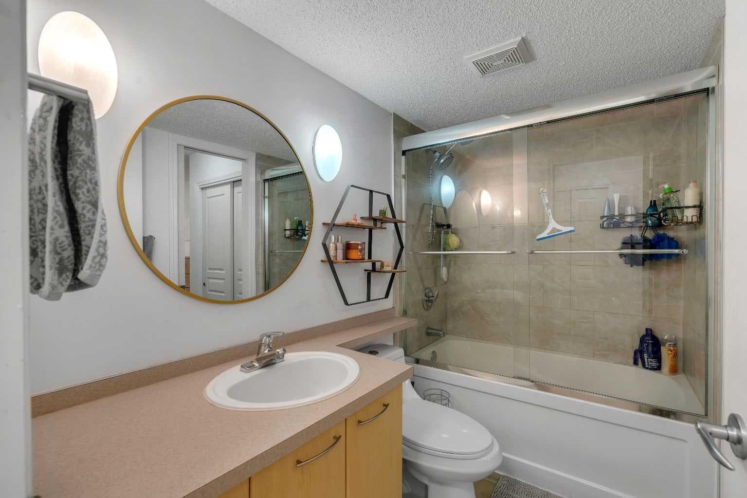 214, 5115 Richard Road SW