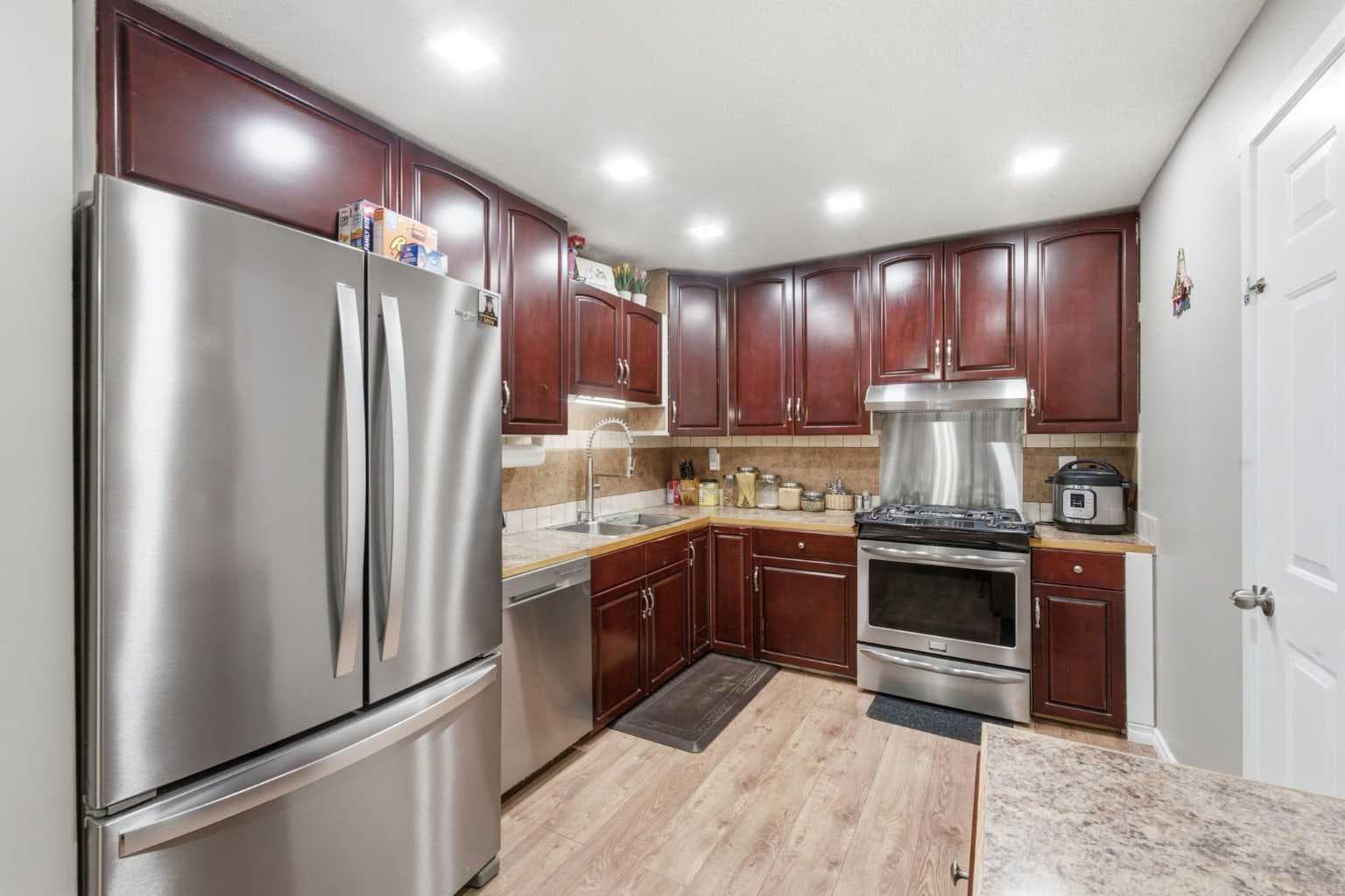 227 Abalone Place NE