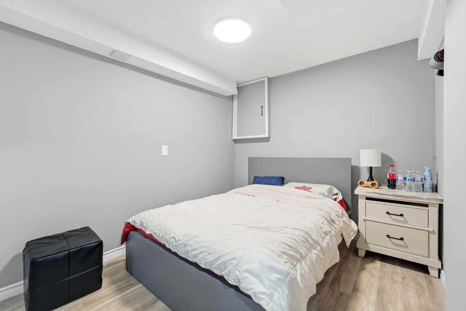227 Abalone Place NE