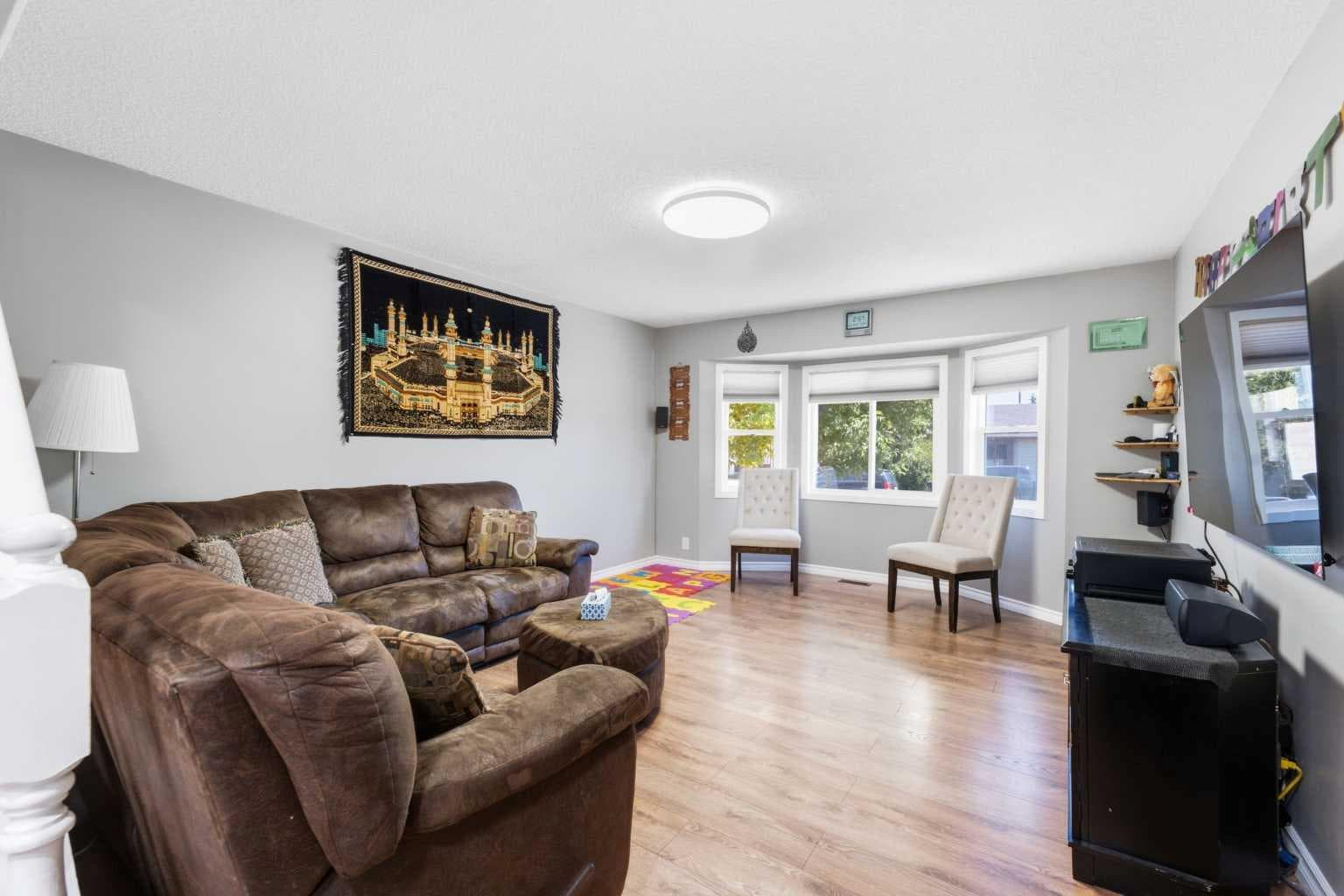 227 Abalone Place NE