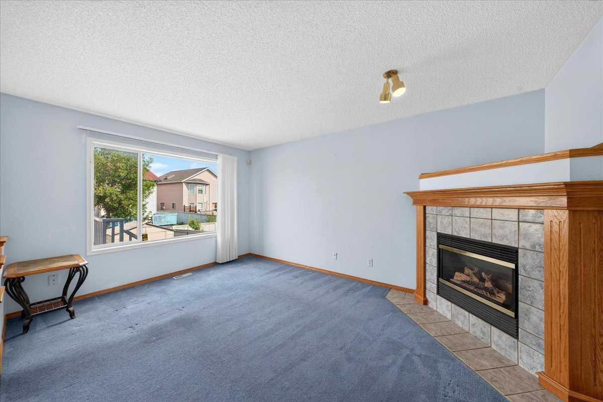 74 Anaheim Gardens NE