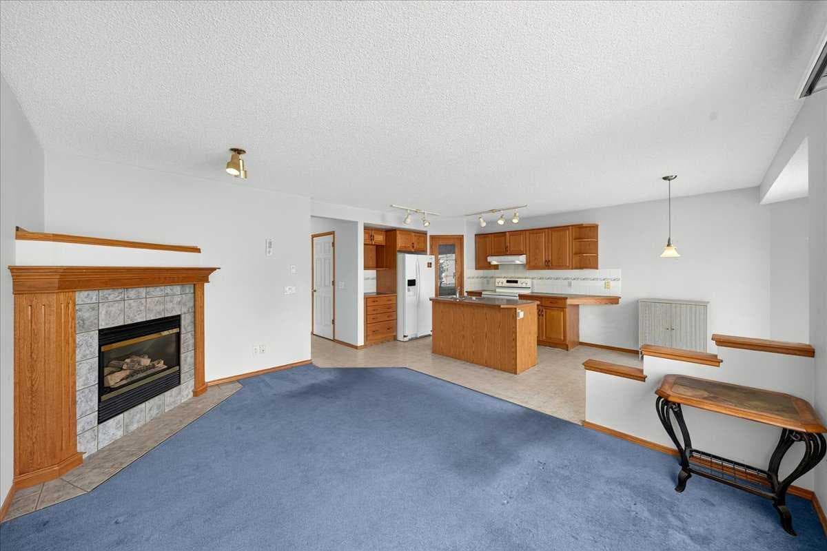 74 Anaheim Gardens NE