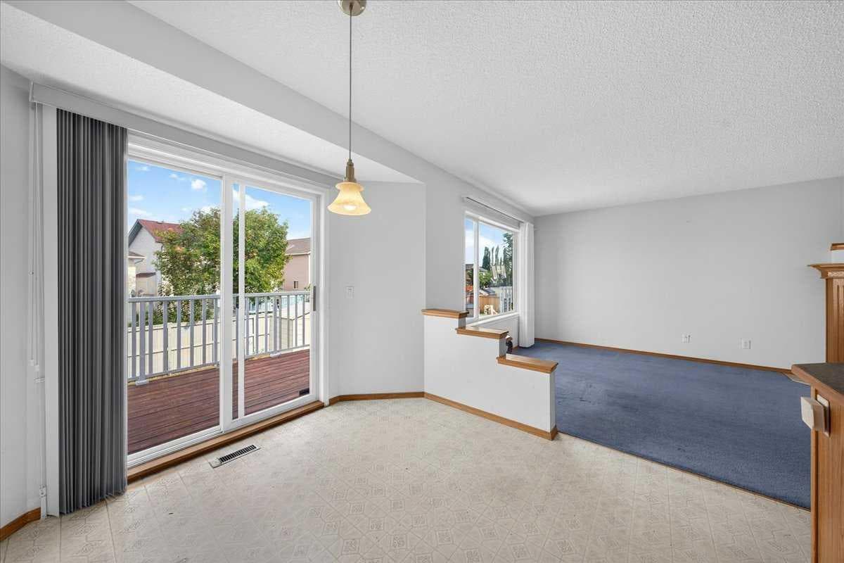 74 Anaheim Gardens NE