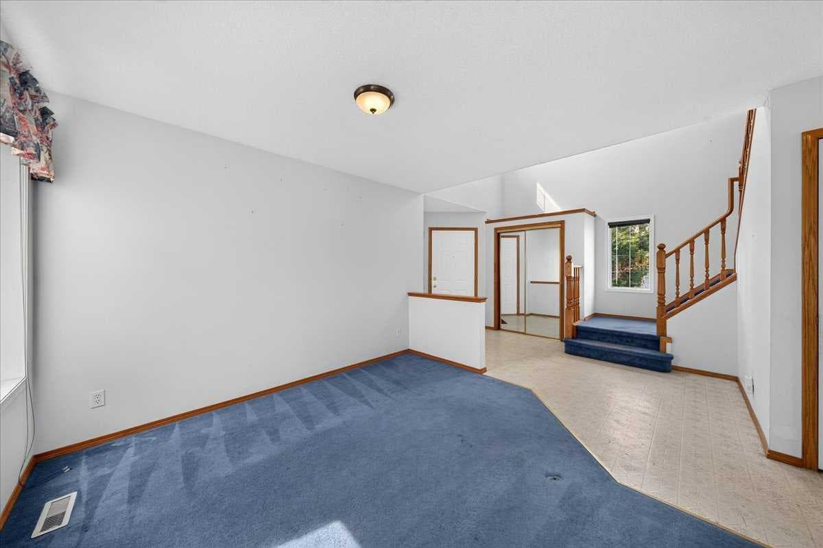 74 Anaheim Gardens NE