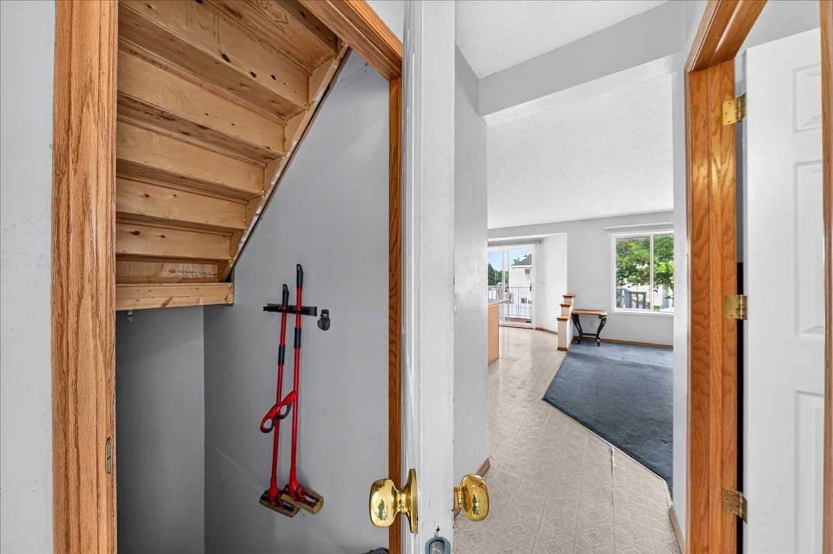 74 Anaheim Gardens NE