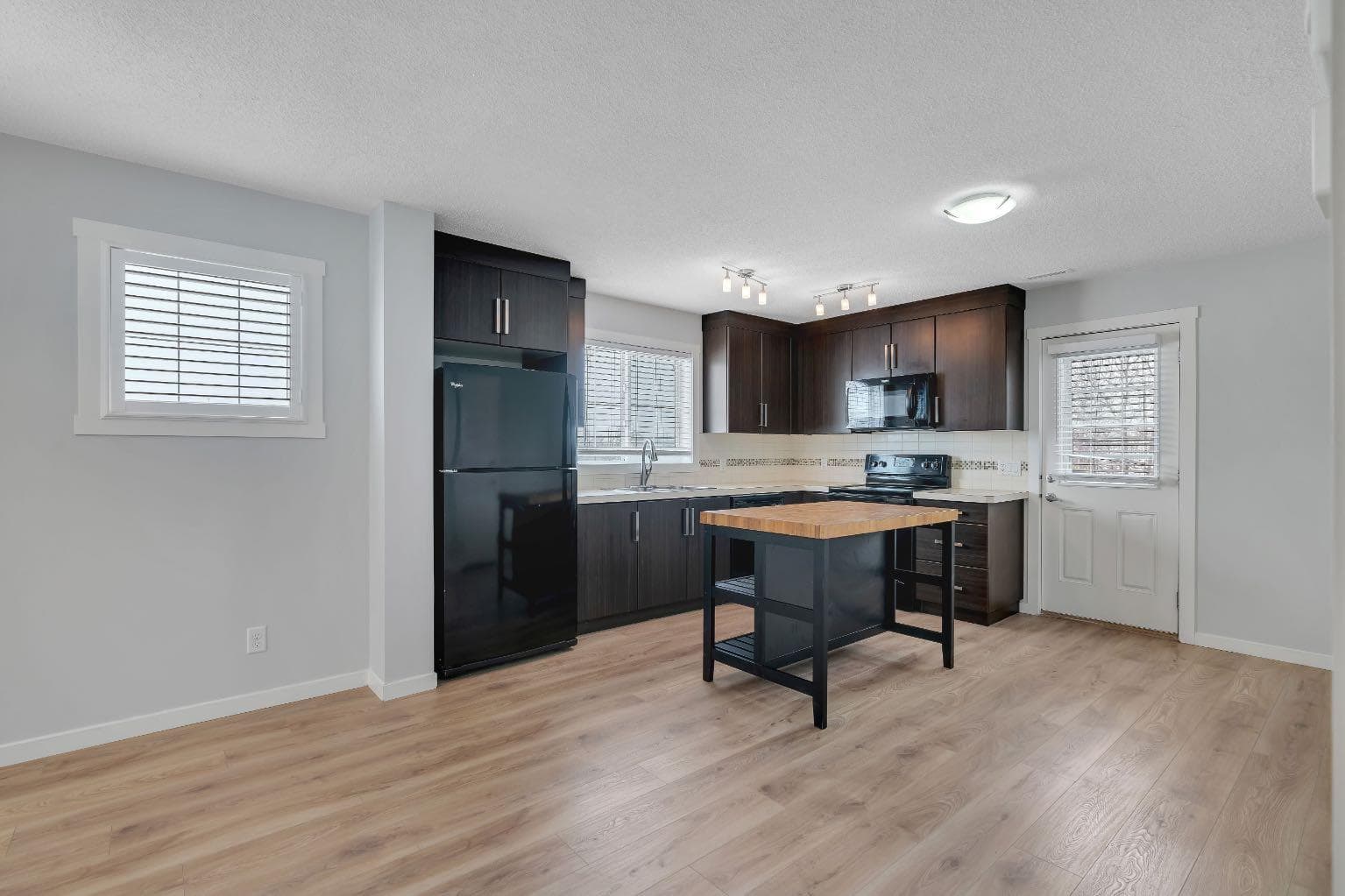 406 Mckenzie Towne Close SE