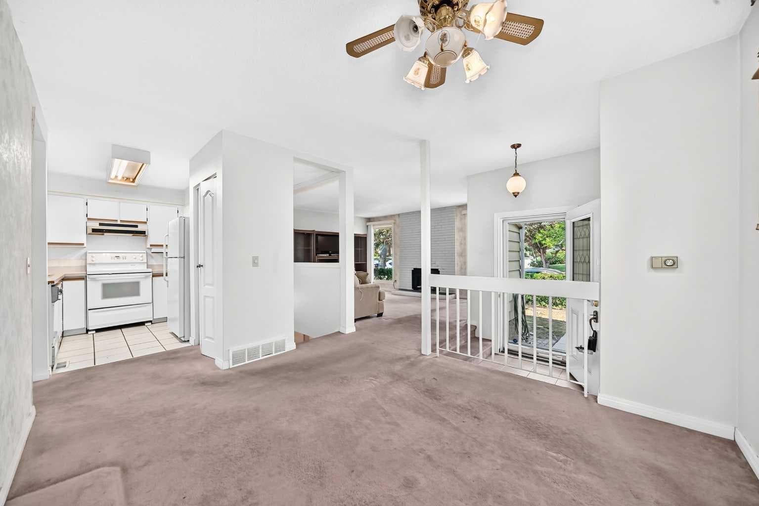 6437 Coach Hill Road SW