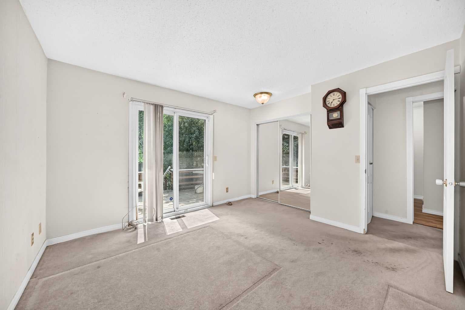 6437 Coach Hill Road SW
