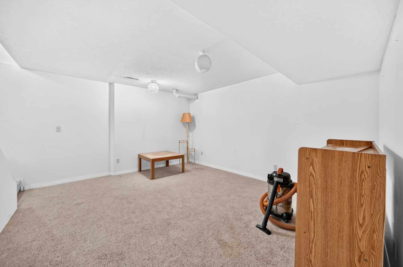 6437 Coach Hill Road SW