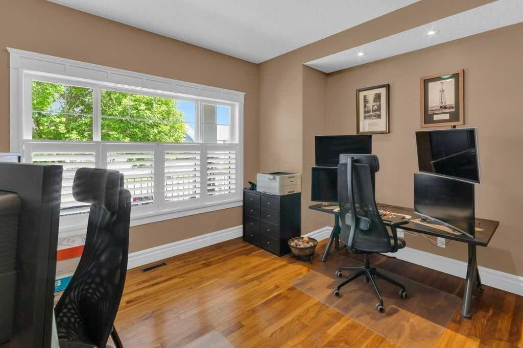 9 Tanner Close SE