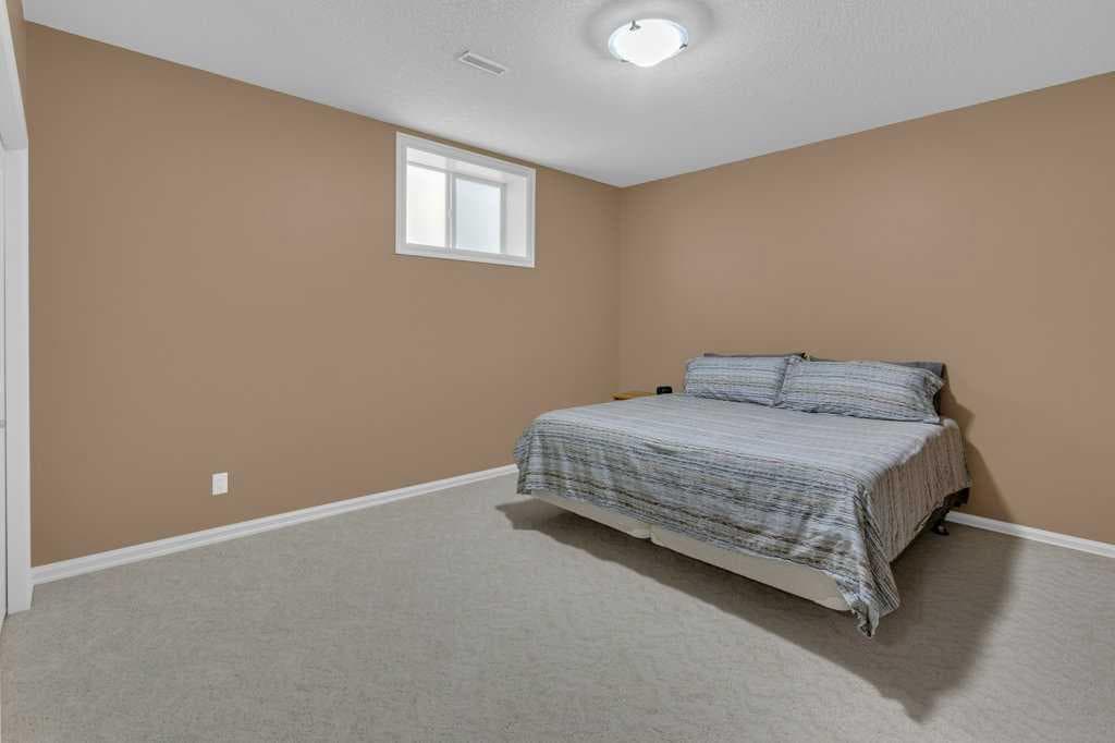 9 Tanner Close SE