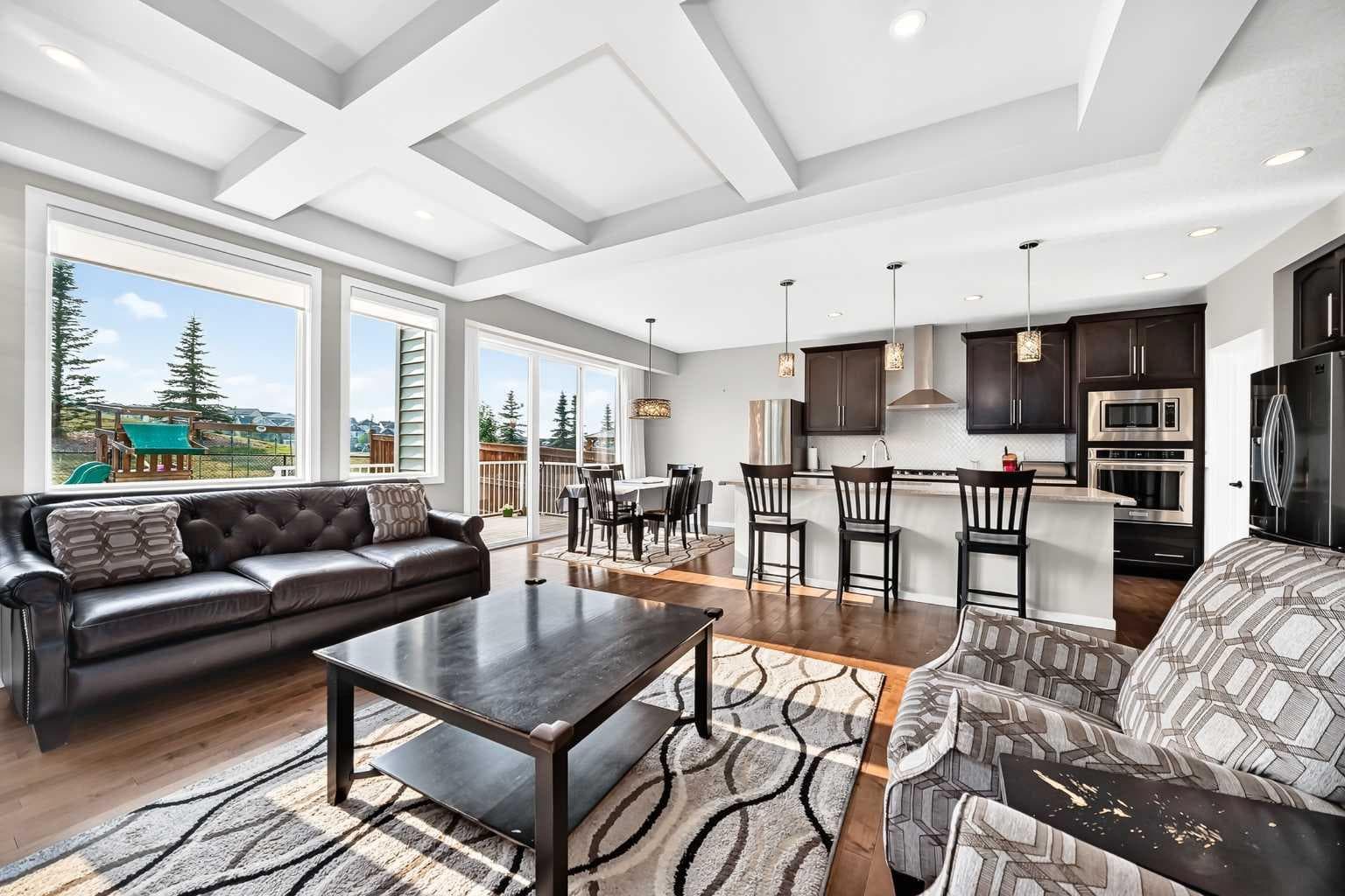 296 Nolancrest Heights NW