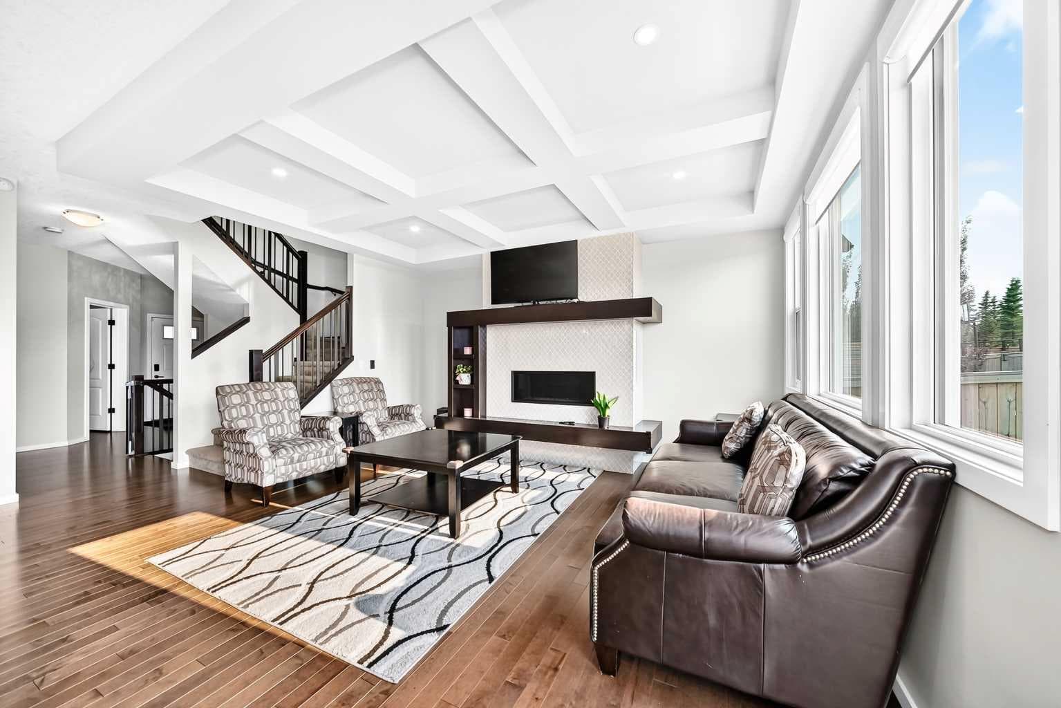 296 Nolancrest Heights NW